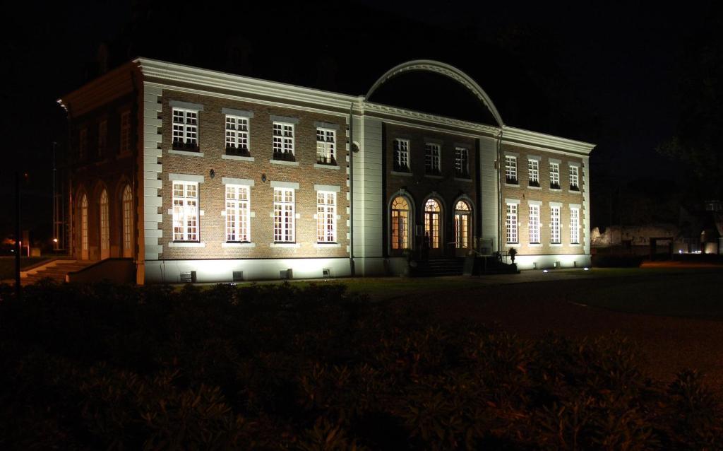Kasteel Pietersheim Maastricht - Lanaken 호텔 외부 사진